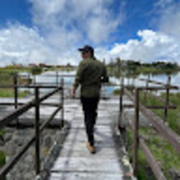 Meet your Posher, Maclaine - Picture 1 of 1